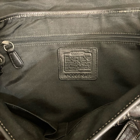 COACH vintage Y2K 8A11 Soho Hamptons Flap Leather Satchel in Black - Picture 8 of 12